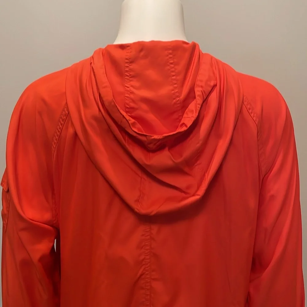Izod Outerwear Pullover Windbreaker in Orange Size L